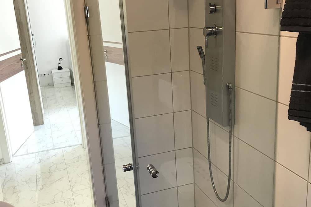 Entire apartment, Sonnige Ferienwohnung für bis zu 4 Personen Direkt in der Natur in Würzburg, Romantische Straße