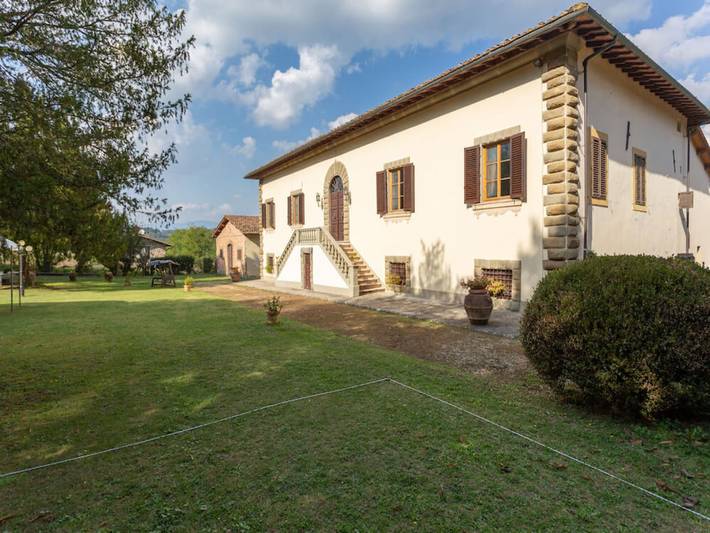 Agriturismo per 20 persone, con Terrazza e Giardino nonché Piscina e Sauna a Vicchio