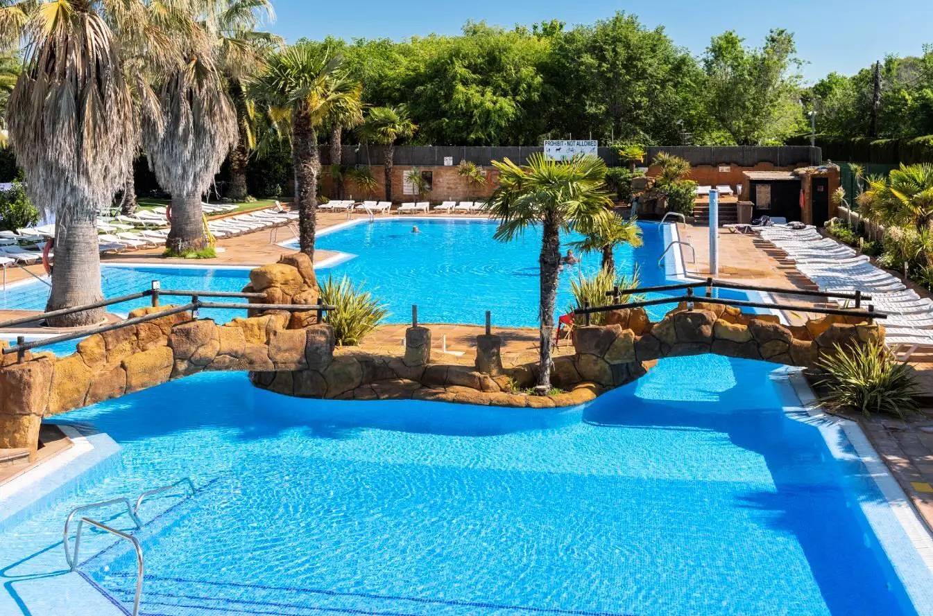 Cottage A - 2 pièces 2 à 3 personnes in Els Pins Blanes, Blanes
