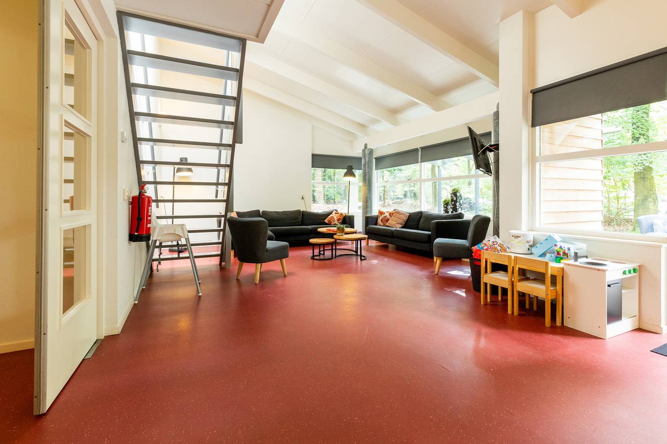 Camping en Bungalowpark de Norgerberg — 11 pers. familiehuis met hottub in Drenthe