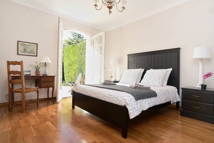 Location de vacances pour 10 personnes, avec jardin à Chagny - 2