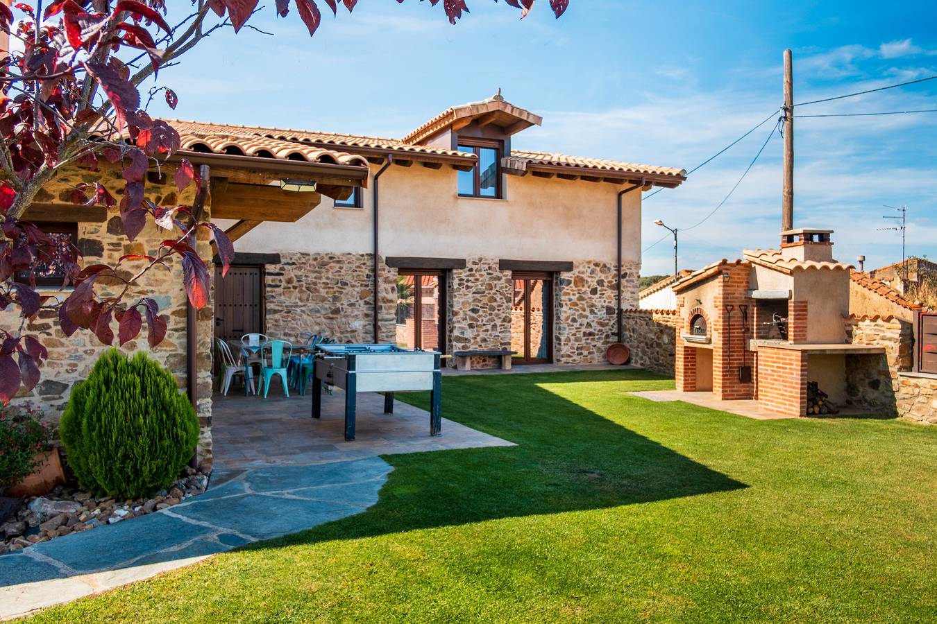 Maison de campagne "Casa Rural Gorriones" avec piscine privée, jardin privé et Wi-Fi in Sanchón de la Sagrada, Province de Salamanque