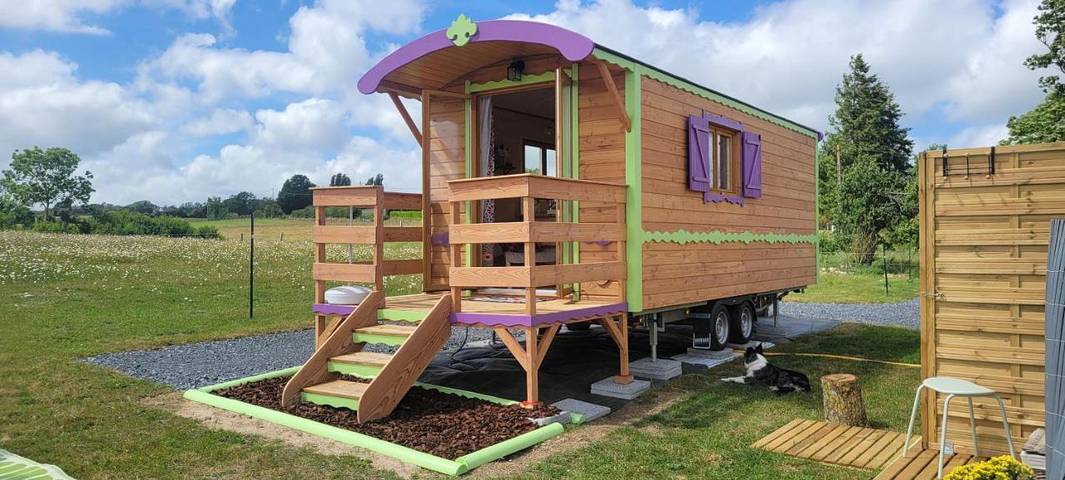 Gîte pour 2 personnes, avec terrasse et jacuzzi dans Guêprei