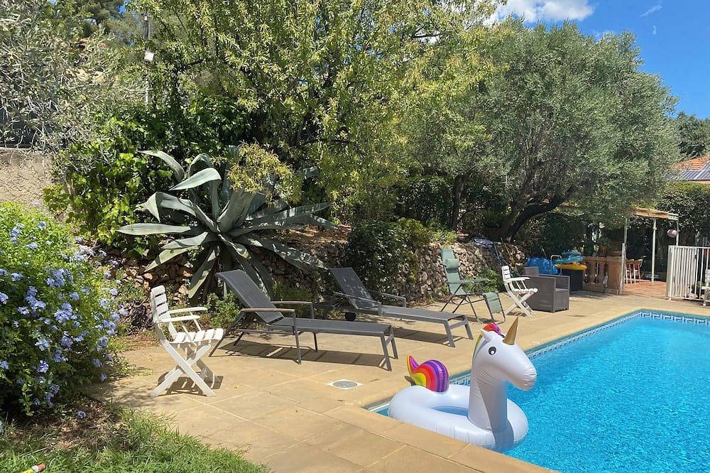 Ganze Wohnung, Studio with swimming pool Toulon ouest in Toulon, Toulon Region