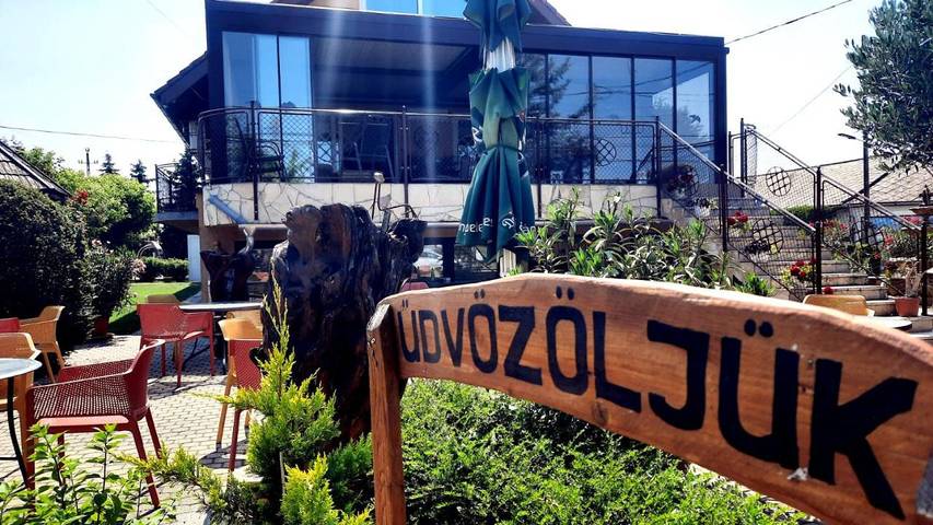 Chambre d’hôte pour 3 personnes, avec terrasse et jardin, animaux acceptés à Vecsés