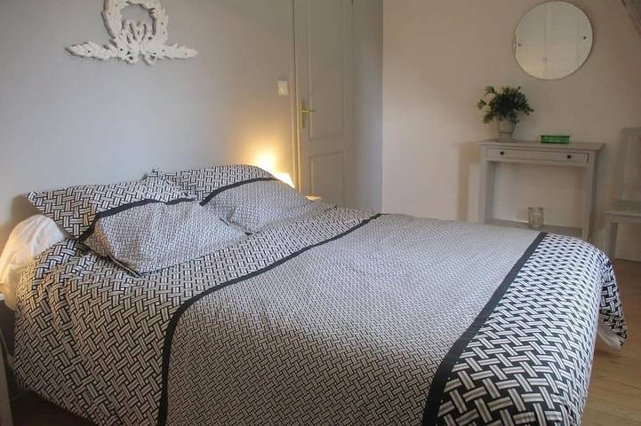 Location de vacances pour 7 personnes, avec jardin et terrasse à Angiens - 2