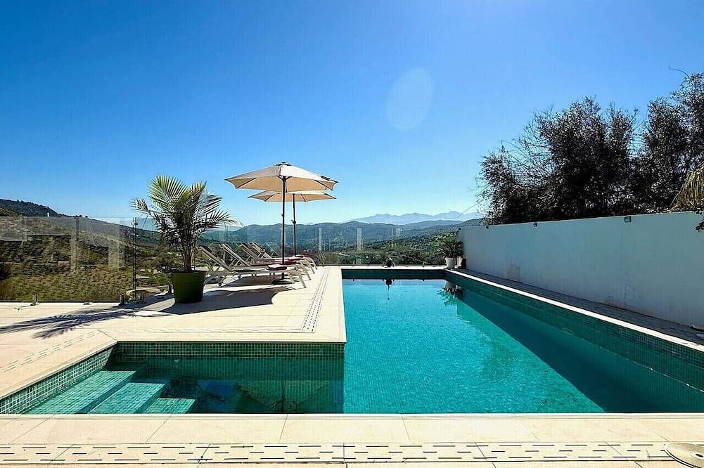Finca Moderna w/Private Pool & Views/Tolox in Tolox, Sierra de las Nieves