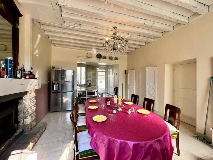 Location de vacances pour 14 personnes, avec Jacuzzi et Terrasse ainsi que Jardin et Piscine dans Plancy-l'Abbaye