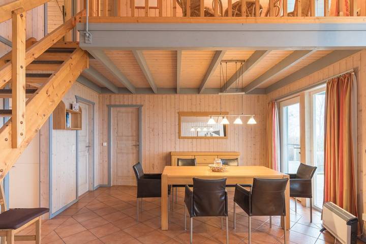 Ferienhaus für 6 Personen, mit Balkon und Whirlpool sowie Terrasse und Garten in Rechlin - 3