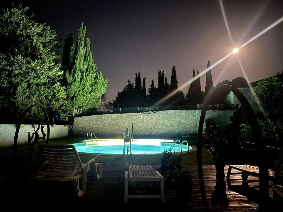 Haut de maison et piscine dans un domaine viticole in Montbrun-des-Corbières, Narbonne und Umgebung