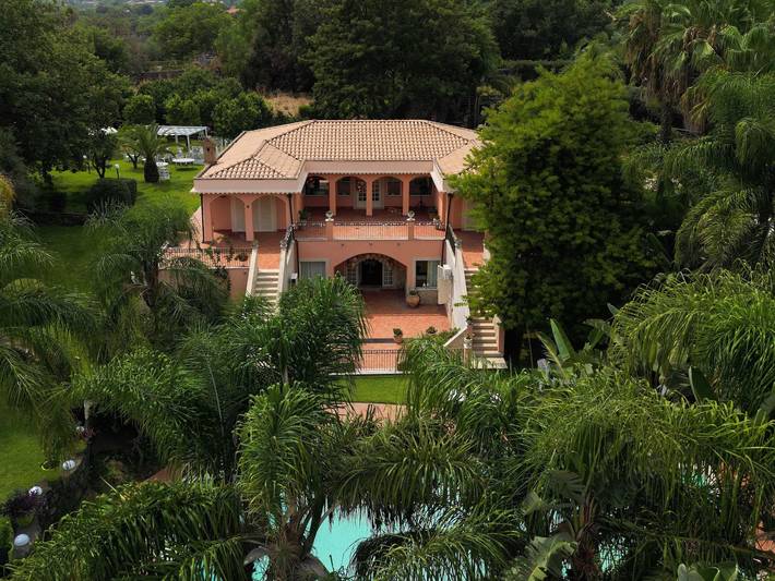 Appartamento per 4 persone, con terrazza e giardino in Viagrande