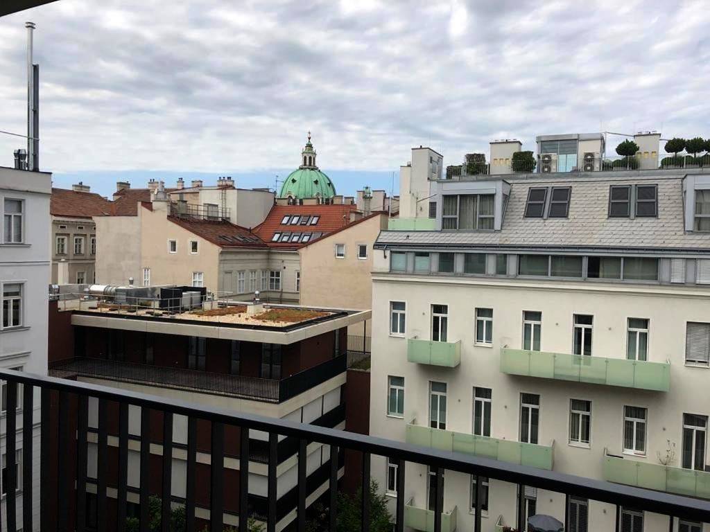 Ganze Wohnung, Two-Bedroom Apartment in Wieden (Wien Bundesland), Wien