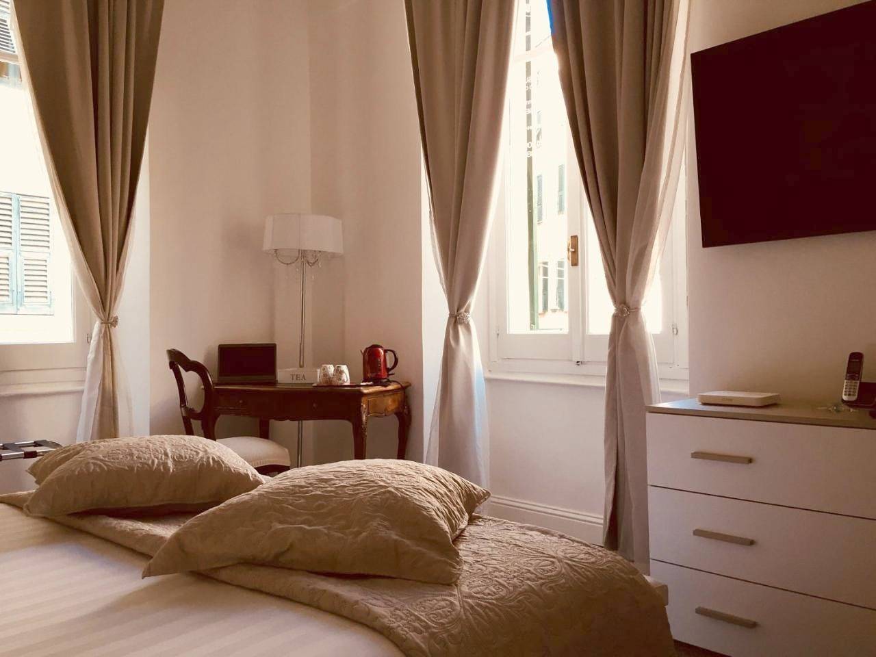 Deluxe Double Room with Sea View in Bagni Paolina, Varazze