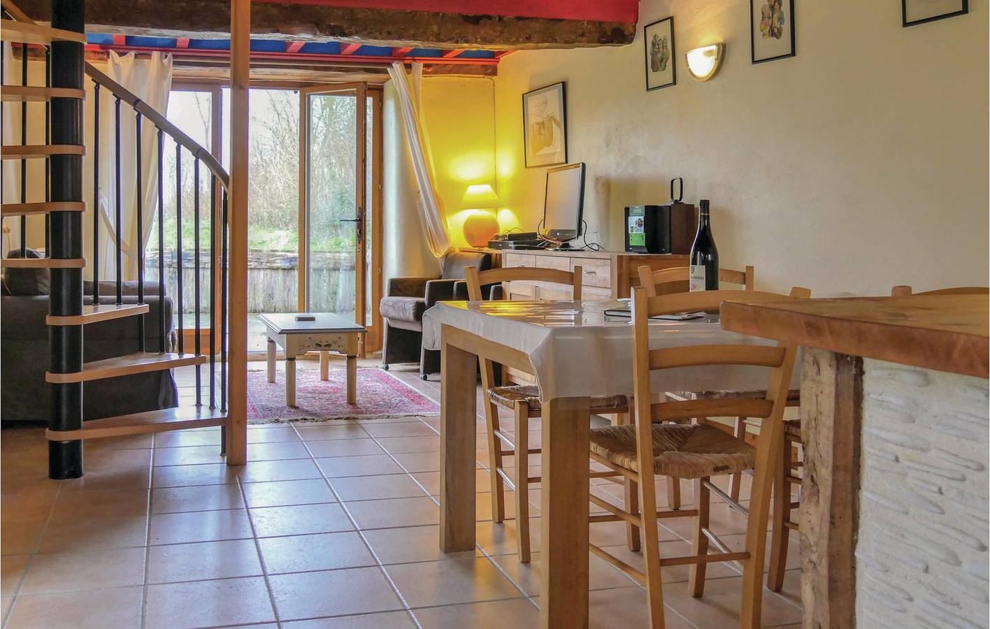 Brucheville Apt: WiFi, TV, W/D, Parking @ 1km in Brucheville, Carentan les Marais