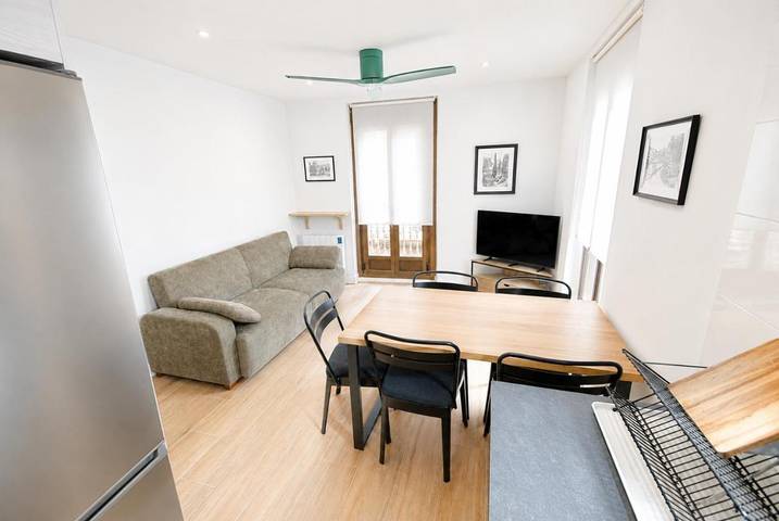 Apartamento de vacaciones para 3 personas, con vistas y balcón, Se admiten mascotas - 1