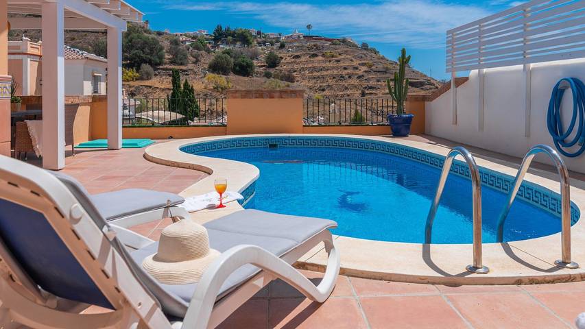 Ferienhaus für 6 Personen, mit Balkon/Terrasse und Pool in Torrox - 3