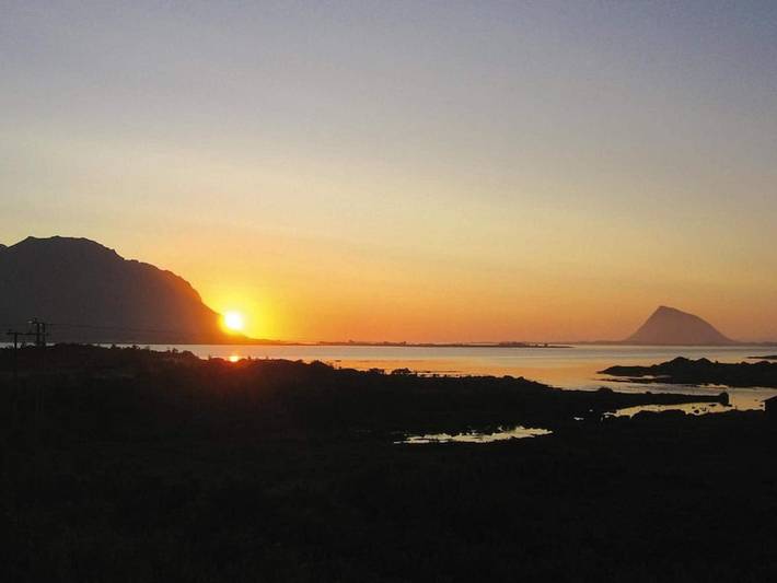 Vacation rental for 7 people, with Yard in Lofoten