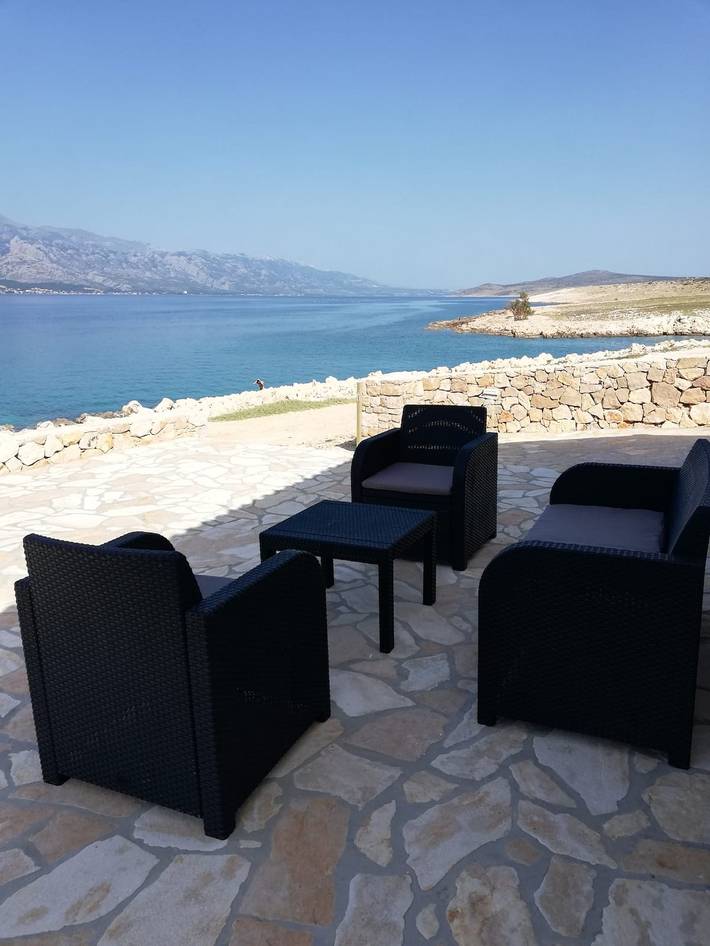 Ferienhaus für 4 Personen, mit Balkon/Terrasse in Razanac