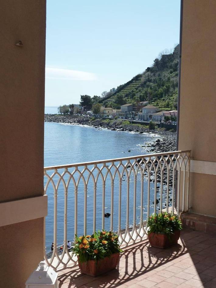 Location de vacances pour 4 personnes, avec terrasse et vue à Acireale - 2