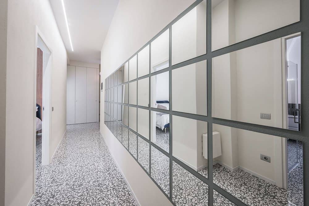 Entire apartment, [An Exclusive Overlook In The Heart Of Modena] Swing On The Square in Modena, Modena Province