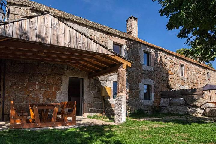 Gîte pour 6 personnes, avec terrasse à Le Pont-de-Montvert - 2