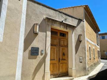 Chambre d’hôte pour 2 personnes, avec vue et terrasse à Rustrel