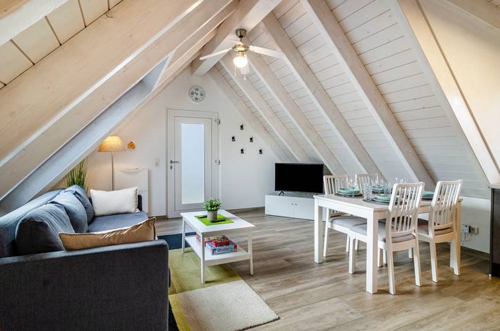 Ferienwohnung für 4 Personen, mit Whirlpool und Garten sowie Sauna in Stockach