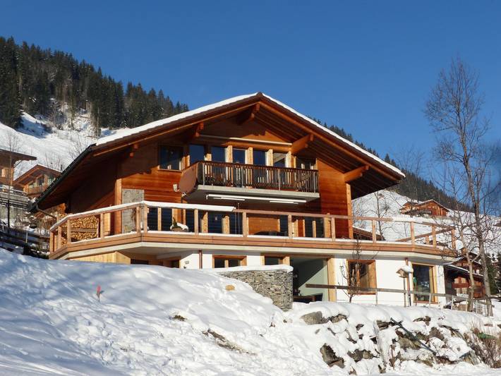 Vakantiewoning voor 5 personen, with Balkon and Terras as well as Tuin in Lenk