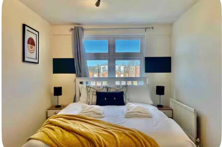Stylish 3 Bedroom Chelmsford Sleeps 6 in Chelmsford, Essex