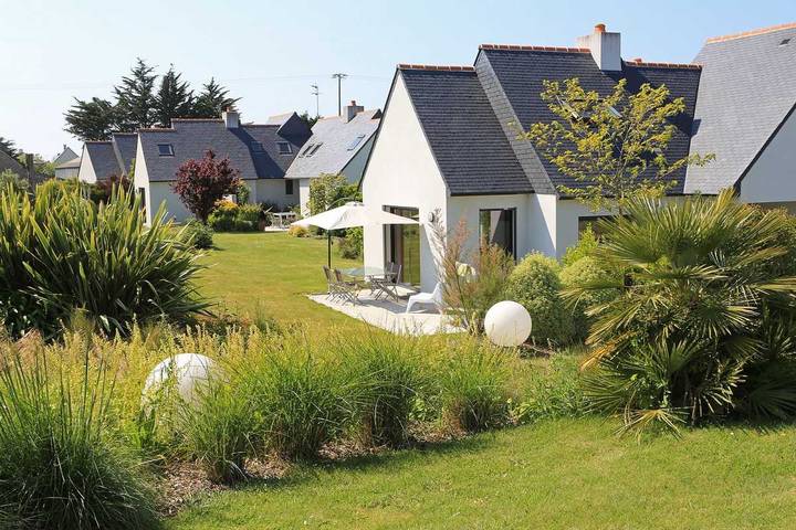 Gîte pour 6 personnes, avec sauna ainsi que jardin et piscine dans Les Hospitaux (Erquy)