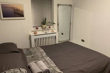Apartment for 4 People in Merseyside, Photo 2