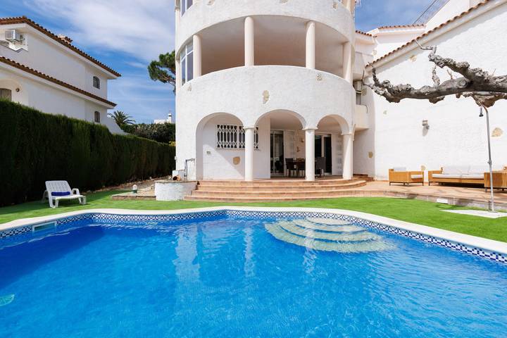 Chalet para 8 personas, con jardín y terraza en Baix Camp - 2