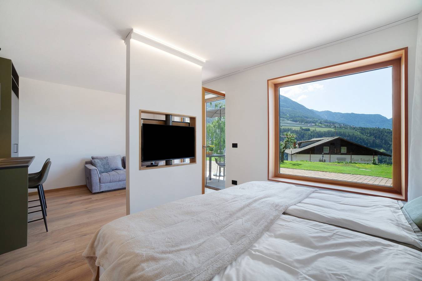 Ganze Wohnung, Einzimmerapartment 'Alivo Living Apartment Olivia' mit Bergblick, Gemeinschaftsterrasse und Wlan in Riffian, Texelgruppe
