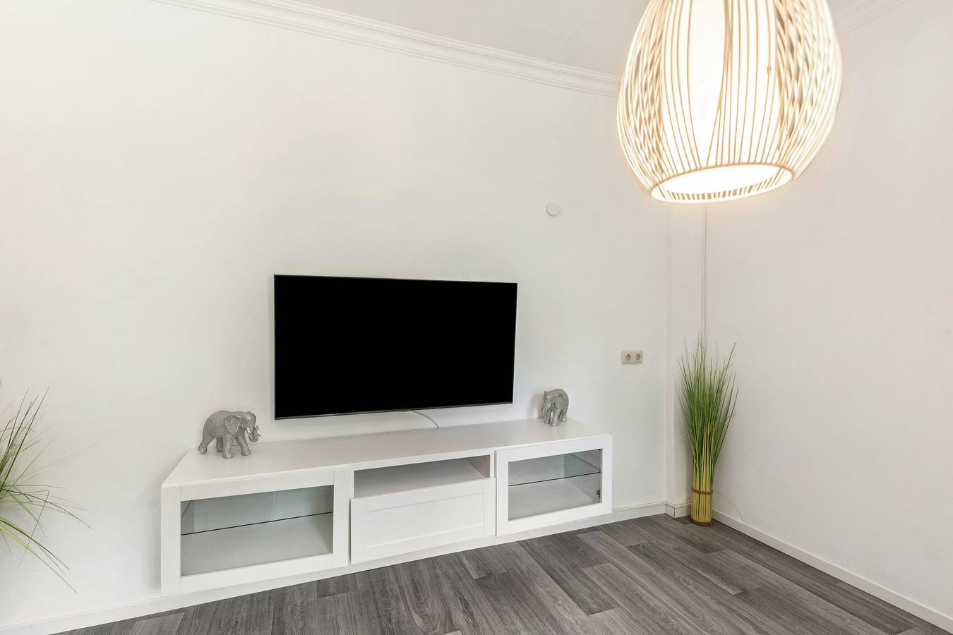 Bungalow 'Elefant' mit Gemeinschaftsterrasse, Gemeinschaftsgarten und Wi-Fi in Niedenstein, Schwalm-Eder-Kreis