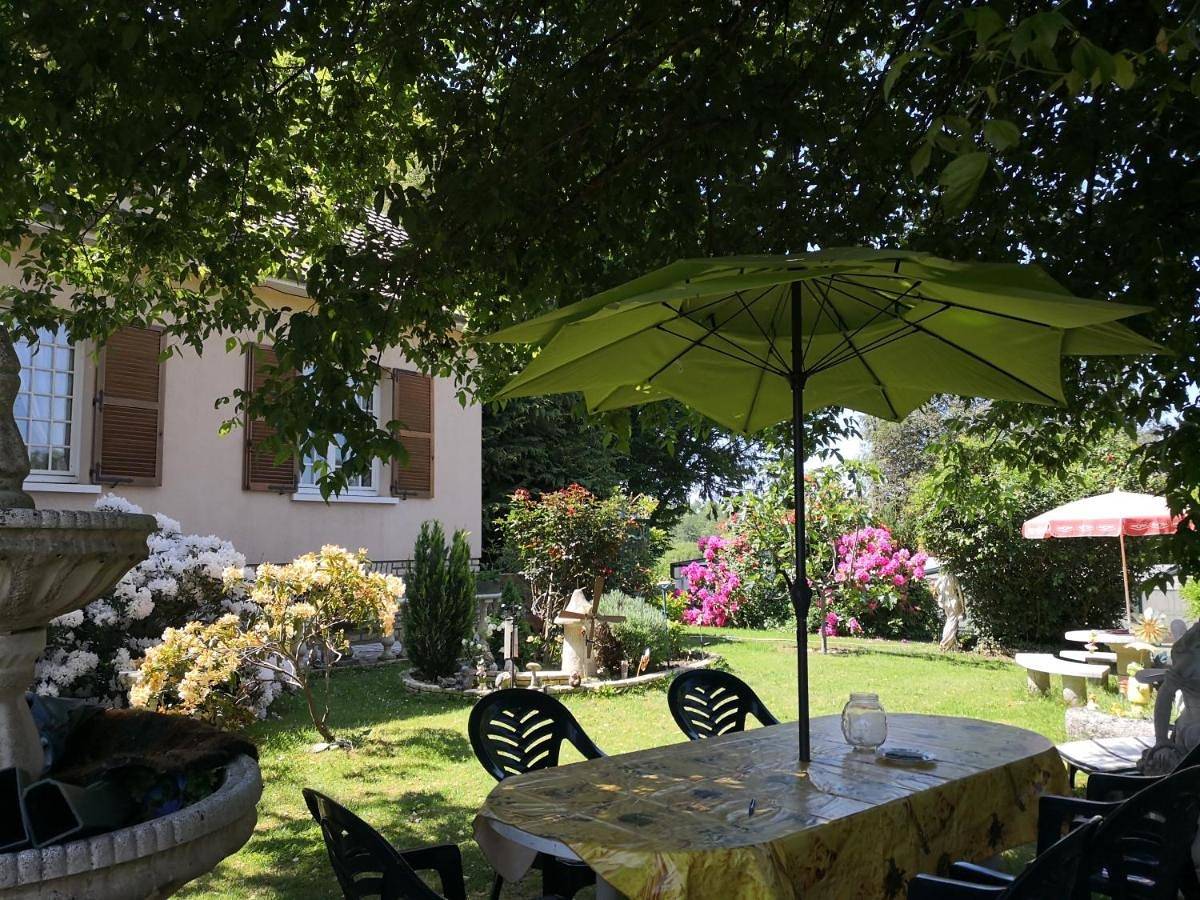 Family Room with Garden View in Azay-sur-Thouet, Deux-Sèvres