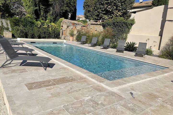 Gîte pour 12 personnes, avec Jardin à Morières-lès-Avignon