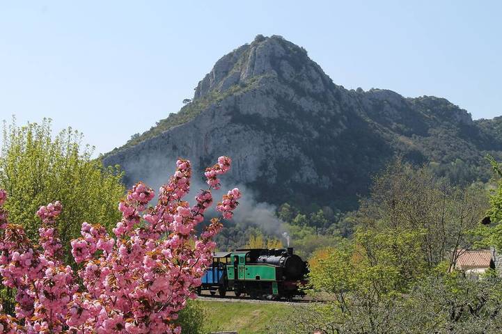 Maison de vacances pour 7 personnes, avec jardin et balcon à Anduze