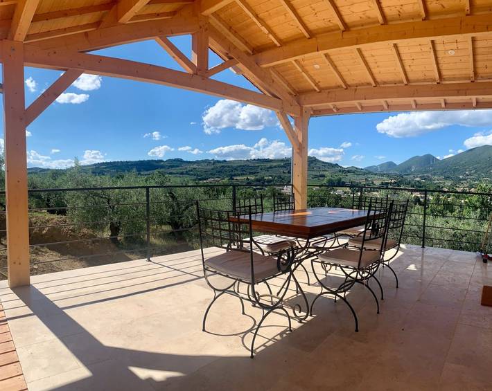 Gîte pour 6 personnes, avec terrasse et jardin à Nyons - 4