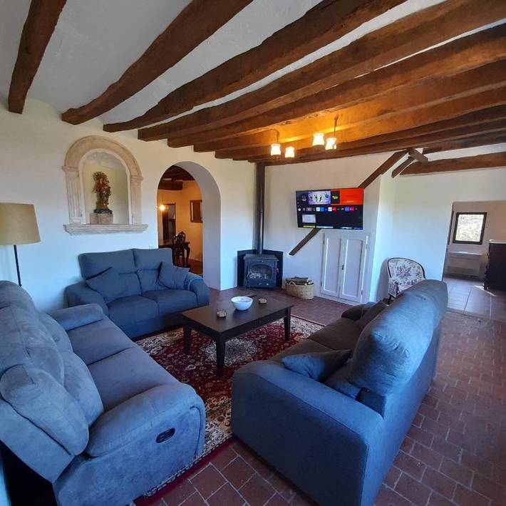 Location de vacances pour 8 personnes, avec piscine ainsi que jardin et vue à Olot - 4