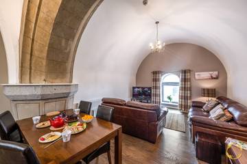Gîte pour 4 personnes, avec piscine à Fort Augustus