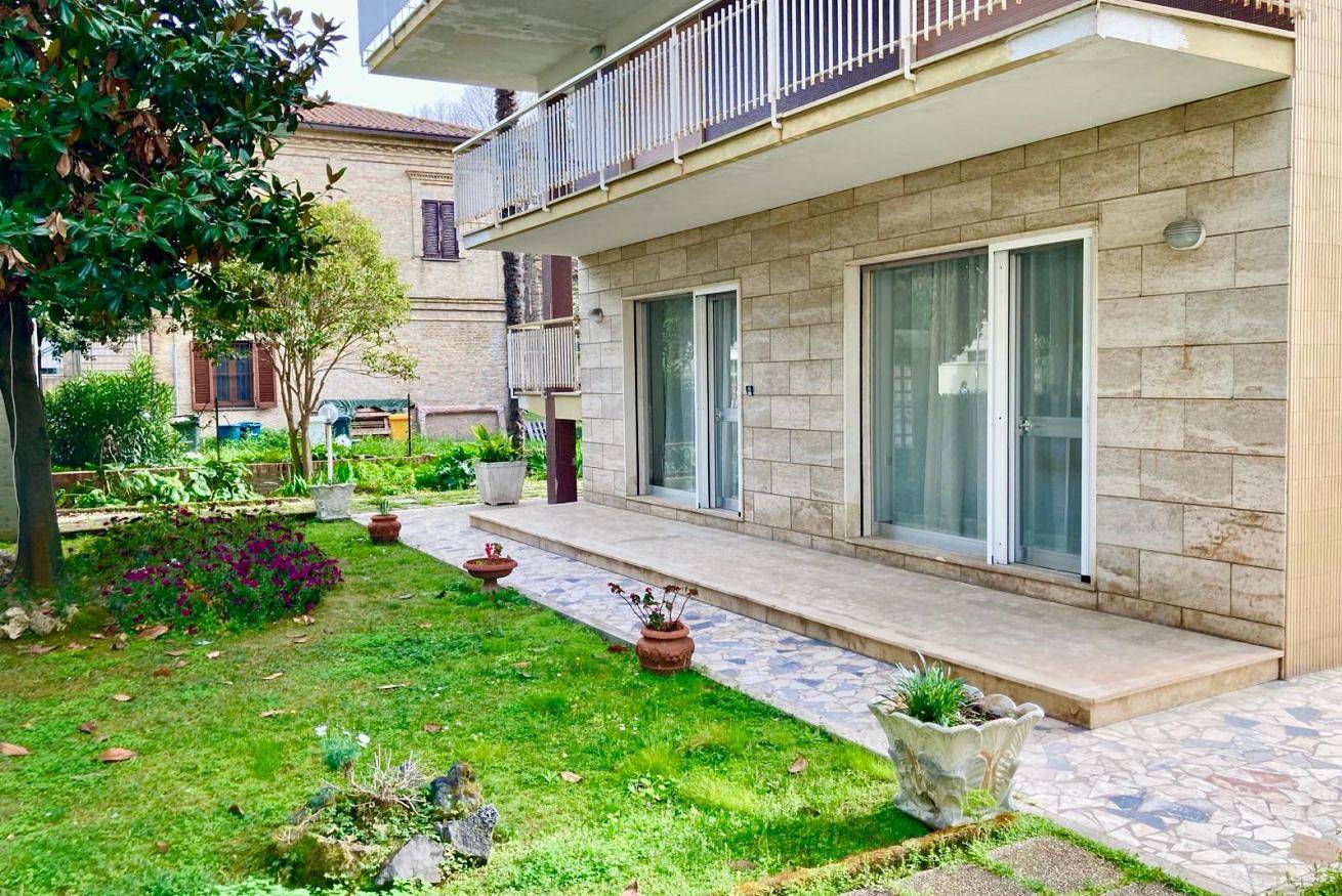 Apartamento entero, Residenza Bizzarri in Pineto, Costa Adriatica Abruzzo