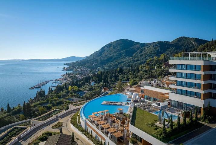 Διαμονή για διακοπές για 3 άτομα, με Μπαλκόνι και Μπανιέρα υδρομασάζ καθώς και Ταράτσα και Κήπο στις Μπενίτσες (Κέρκυρα)