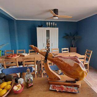 Apartamento para 2 personas, con terraza y vistas además de piscina y jardín en Castillo de Locubín