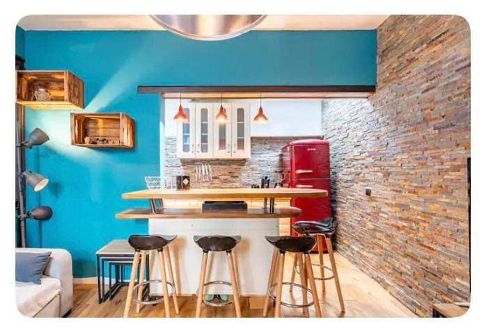 Gîte pour 4 personnes, avec terrasse dans Theatre Du Balcon