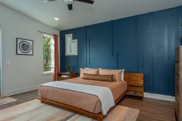 Vacation Rental for 8 Guests in Pisgah Forest, Blue Ridge Mountains, Picture 3