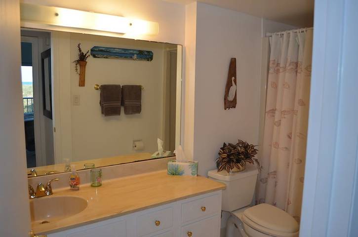 Vacation rental for 4 people, with pool and balcony in Hutchinson Island