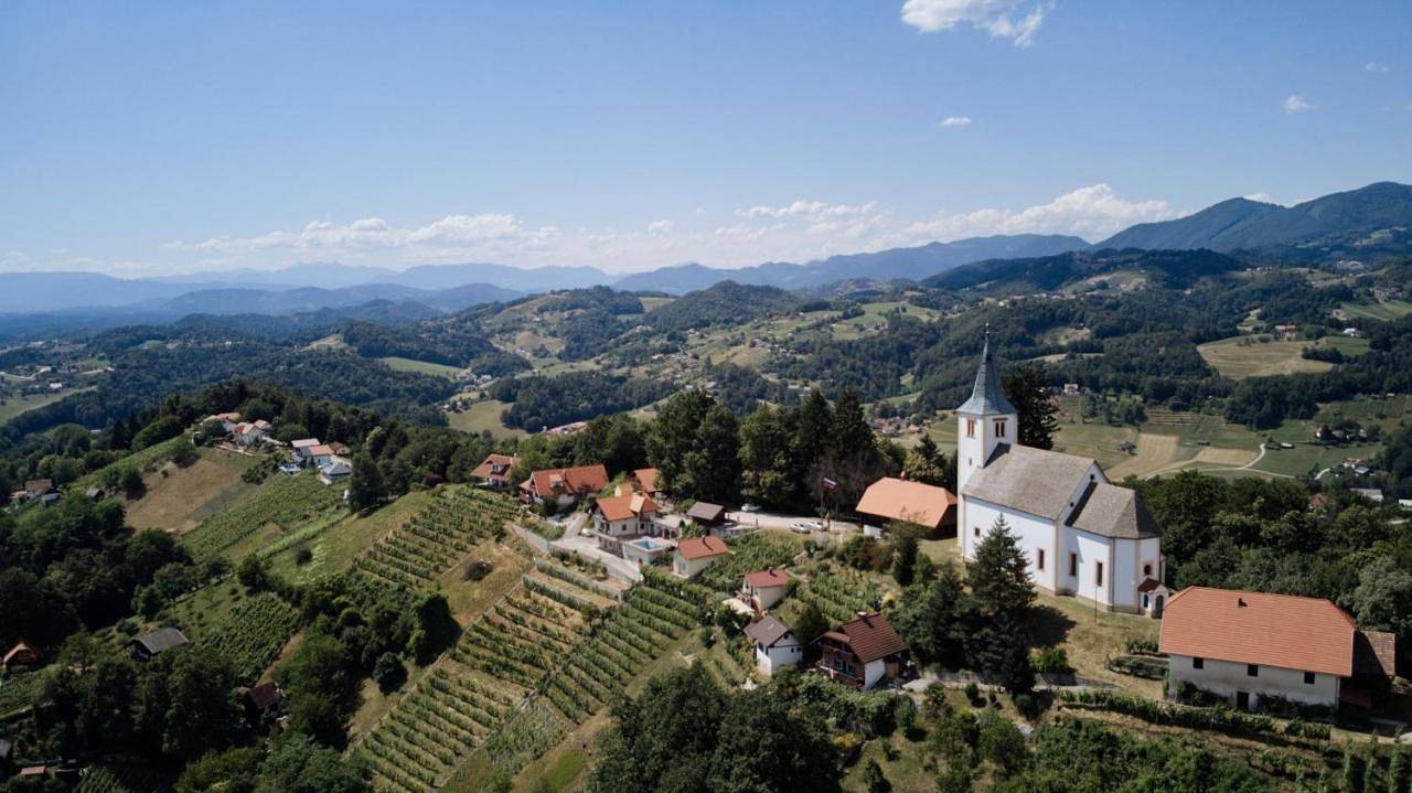 Vineyard Paradise Senica in Karawanken und Bachergebirge, Untersteiermark
