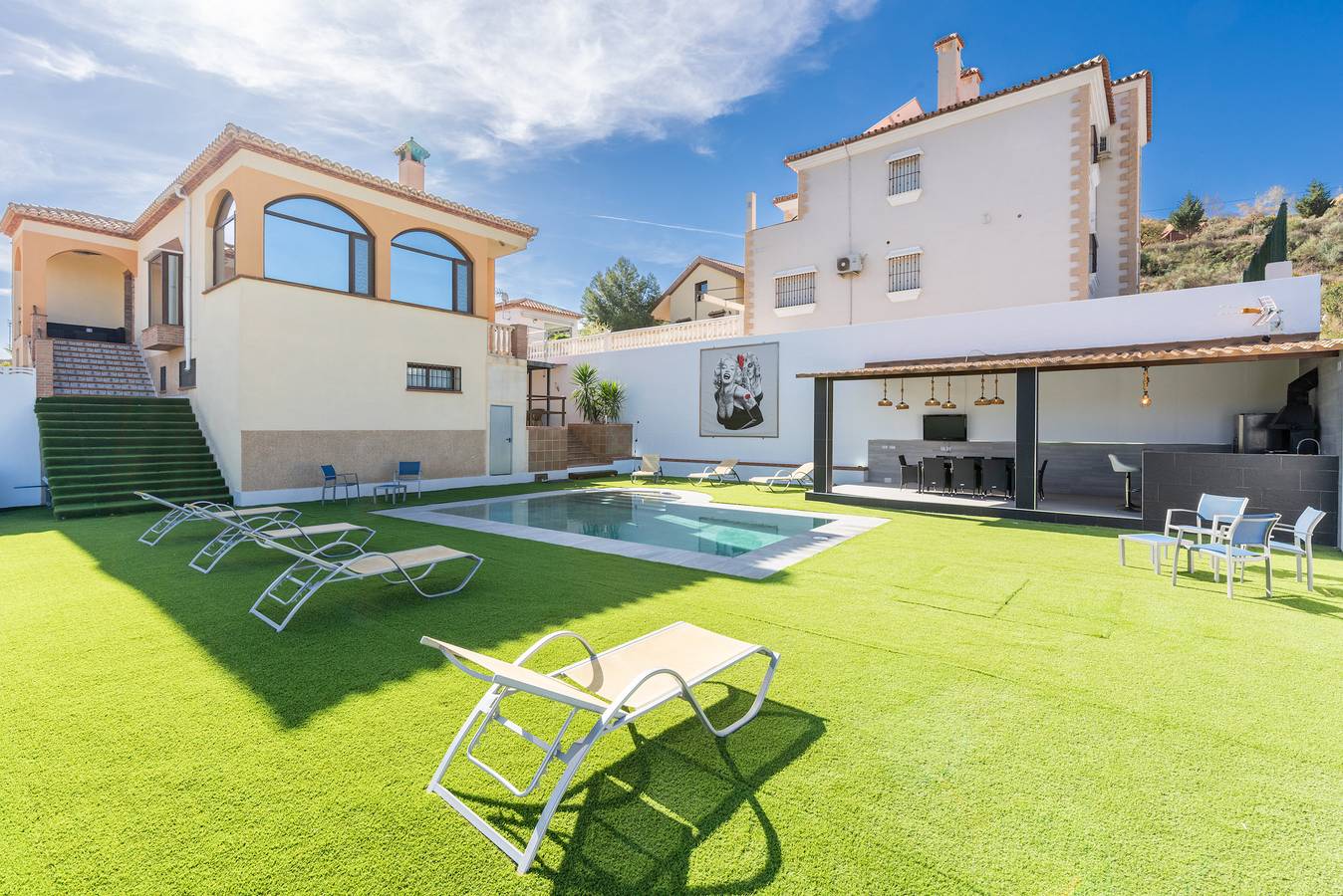 Chalet 'Casa Rural Paradise Holidays' con vistas a la montaña, piscina, Wi-Fi y aire acondicionado in Casabermeja, Provincia de Málaga