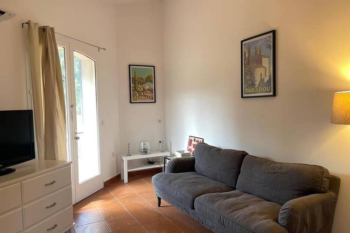 Gîte pour 4 personnes, avec Terrasse et Piscine à Paradou - 4