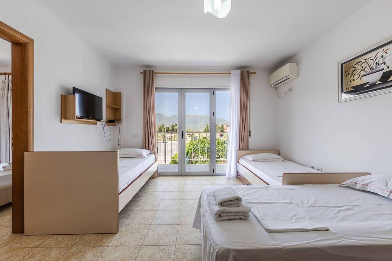 Apartamento entero, Orikum Beachside Retreat | Apartment 3 by Pikhost in Orikum, Vlorë
